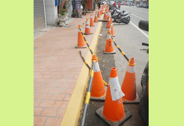 大里區益民國小附近新設人行道惹爭議(圖)