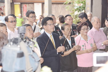 林佳龍到樂成宮參香答謝(圖)