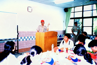 退休校長黃超陽投入文化志工獲表揚(圖)