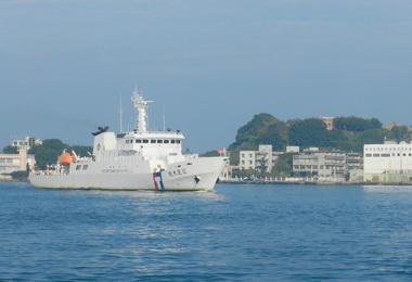 巡護船遠洋護漁歸來海巡署長加菜慰勉(圖)