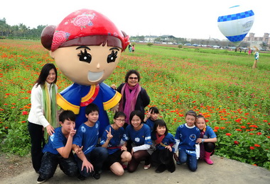 陳菊邀民眾同遊美濃彩繪大地花海(圖)