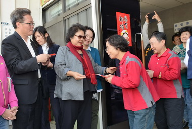 陳菊感謝清潔員為市容整潔努力(圖)