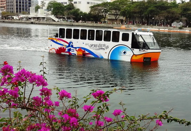 春節水陸觀光車討遊客歡心(圖)