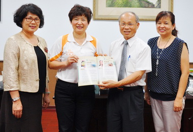 前玉里鎮長劉德貞勤政親民獲表揚(圖)