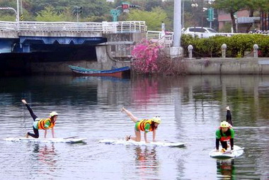 舟遊愛河水上活動周末登場(圖)