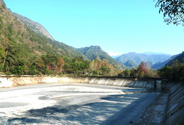 調整池水面如鏡奧萬大恢復一景(圖)