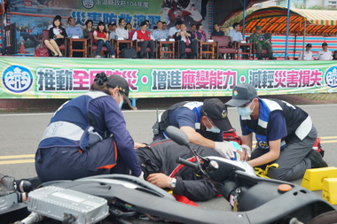 災害防救演習逼真江玲君肯定訓練成果(圖)