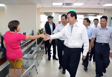 參訪觀音農會鄭文燦支持存放業務優質化(圖)