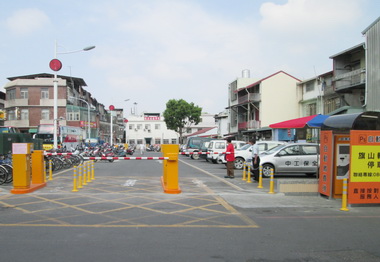 旗山轉運站停車場停車有序民眾有感(圖)