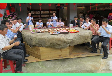 一家紅茶生產合作社開幕 媒體記者遭冷落(圖)