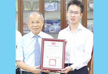 省主席林政則表揚徐玉眉與周棋燁(圖)