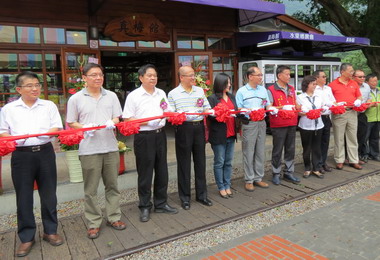 葡萄節暨水里農會真梅館熱鬧開幕(圖)