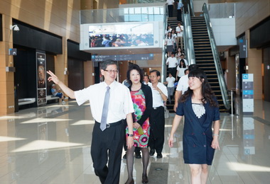 訪視高雄展覽館江玲君：付費看展仍待教育(圖)