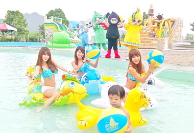 水里玩水節閃亮開幕(圖)