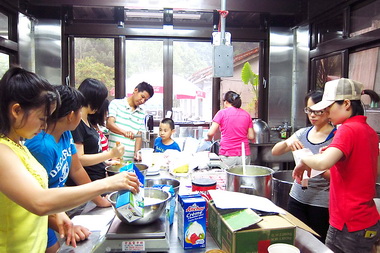 水里辦親子西點教室收穫頗豐(圖)