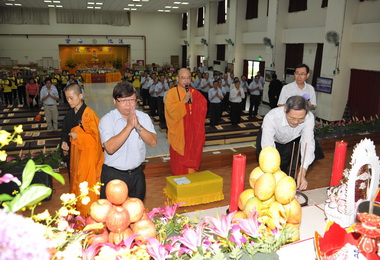 大林煉油廠中元普渡為社區及高雄祈福(圖)