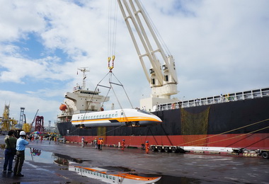 台灣高鐵第34組列車運抵台灣提升旅運服務(圖)