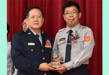 清水分局警員楊明杰獲警政署長頒獎表揚(圖)