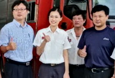 雲林縣首位消防局女分隊長上任(圖)