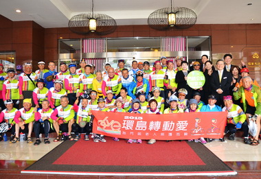 門諾醫院號召長者進行單車環島(圖)