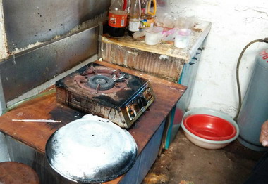 通緝犯借住兄長家放火大鬧員警抓回歸案(圖)