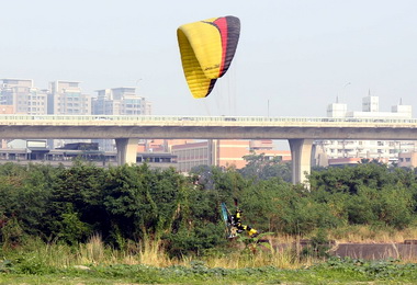 提升水陸空搜救能力消防局辦演訓(圖)