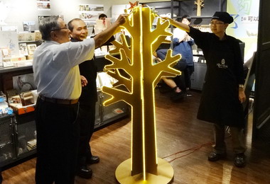 枝枝文創庇護商店慶週年辦T恤創作賽(圖)