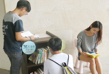 亞大結合霧峰社區推熊愛讀冊漂書計畫(圖)