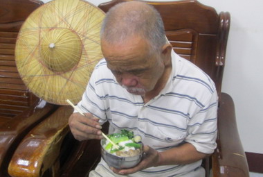 霧峰警助迷失老人返家團圓(圖)