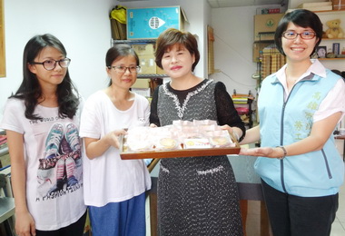 企業溫馨相挺聽障媽媽賣蛋塔圓夢(圖)