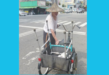 老翁出門看病忘了歸途(圖)