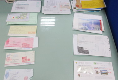 警方與郵差合作逮獲竊信毒蟲(圖)