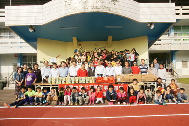 台灣中油公司關懷弱勢電腦再生利用(圖)