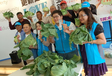 高麗菜價崩張鎔麒發起搶救農民大作戰(圖)