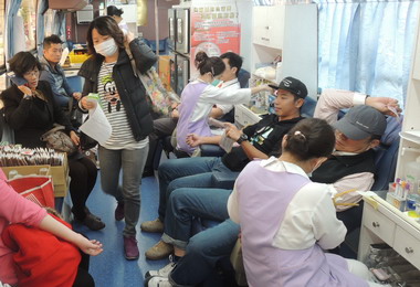 高鐵左營站捐血傳愛獲迴響(圖)