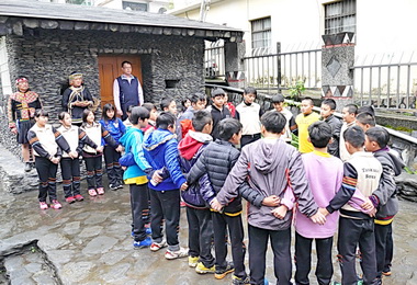 八部合音傳美聲 地利國小祈豐收(圖)