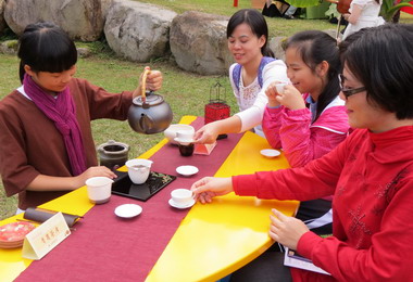 西洋情人節 九族營造東洋賞櫻特色(圖)