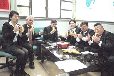 日本千葉縣議員訪集集 品香蕉(圖)