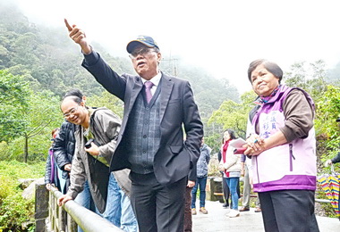 林明溱：籌經費改善埔里石坑路(圖)