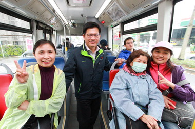 700路幹線通車林佳龍搭乘豐原開會(圖)