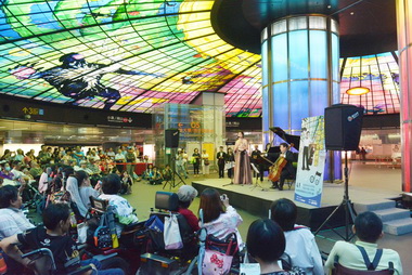 輪椅族音樂會傳愛高雄(圖)