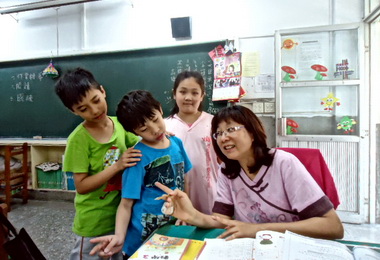 兒童課後照顧服務員培訓開辦5年 就業率逾9成(圖)