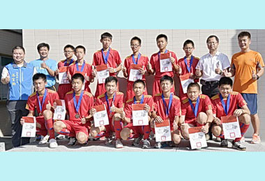 竹中曲棍球隊奪冠校長表揚(圖)