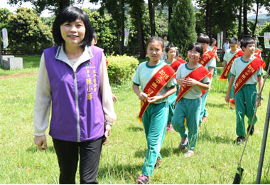 太平一日小區長參加荔枝節趣味十足(圖)