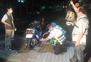 清水警強力取締海線噪音改裝車(圖)