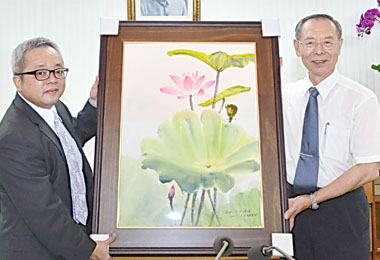 台灣省主席換人 施俊吉被歡送(圖)