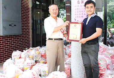 妙善念佛會送愛心到集集(圖)
