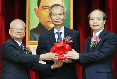 楊崇悟接任高雄關關務長(圖)