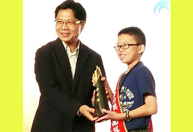 許旭東侍奉病父 獲全國孝行獎(圖)