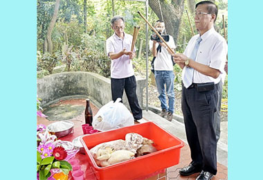 肉品市場中元普度祈求順利(圖)